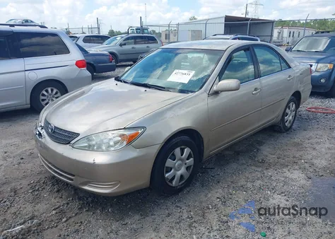 2004 Toyota Camry Le z USA, uszkodzony, nr VIN 4T1BE32K34U848149